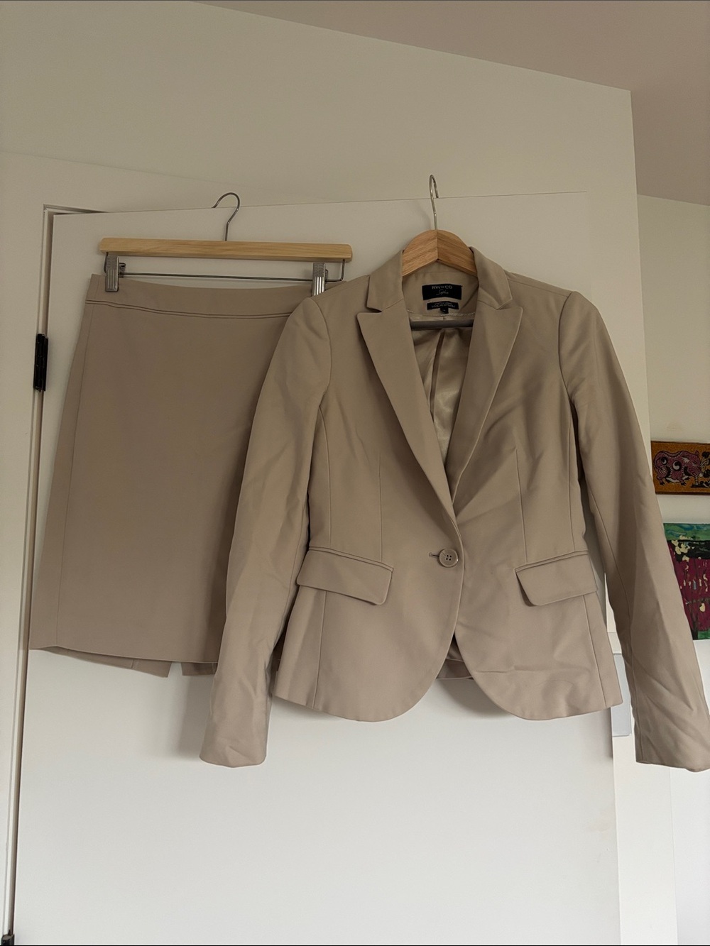 RW&CO. Women's Taupe Two-Piece Skirt Suit